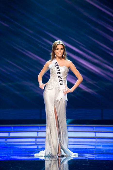 คุณชอบชุดราตรีของผู้เข้าประกวดMUของแต่ละปีคนไหนมากที่สุด