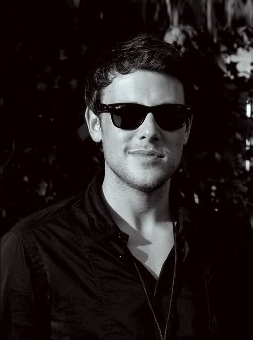 หนุ่ม Cory Monteith หรือFinn Hudsonใน glee