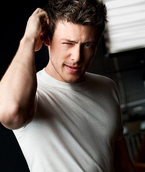 หนุ่ม Cory Monteith หรือFinn Hudsonใน glee