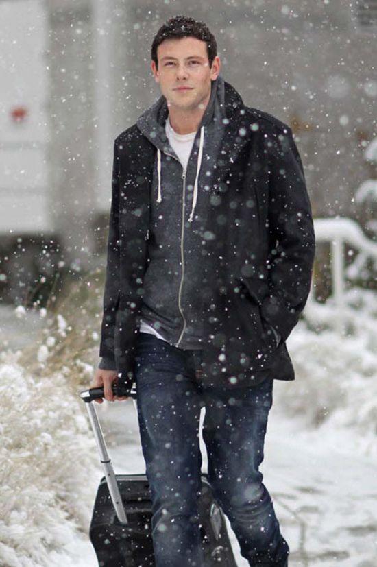 หนุ่ม Cory Monteith หรือFinn Hudsonใน glee