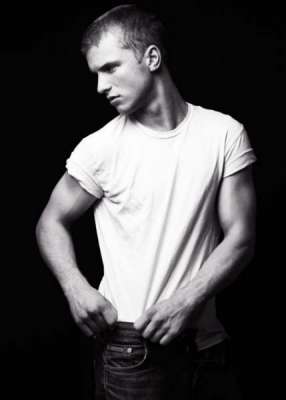 freddie stroma จาก Harry Potter