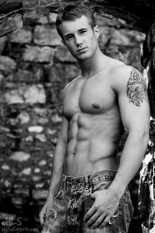 หนุุ่่่่่มเซ็กซี่ วันนี้