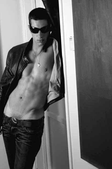 หนุุ่่่่่มเซ็กซี่ วันนี้