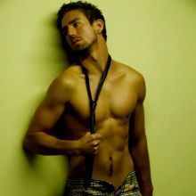 หนุ่มๆกับกลอน อกหักโดนๆ