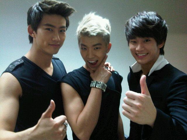 2PM อัพเดทภาพใหม่ลงใน Twitter
