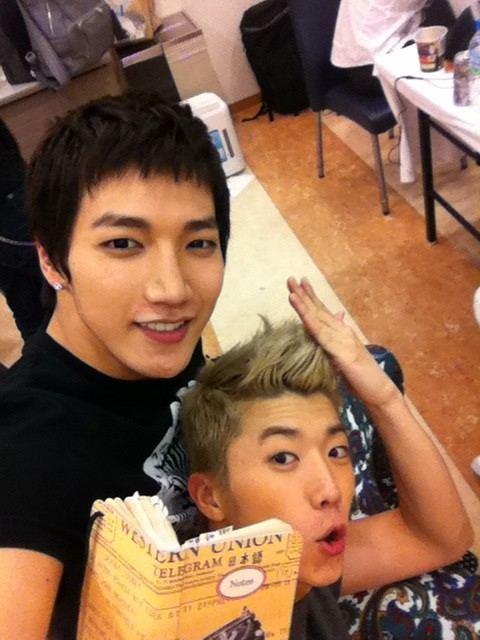 2PM อัพเดทภาพใหม่ลงใน Twitter