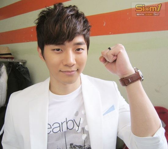 2PM อัพเดทภาพใหม่ลงใน Twitter