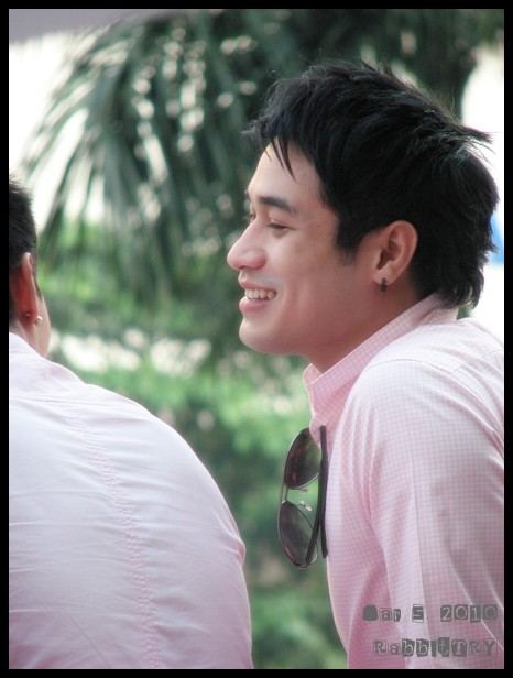 เหล่าดาราในมุมหันข้างจ๊ะ