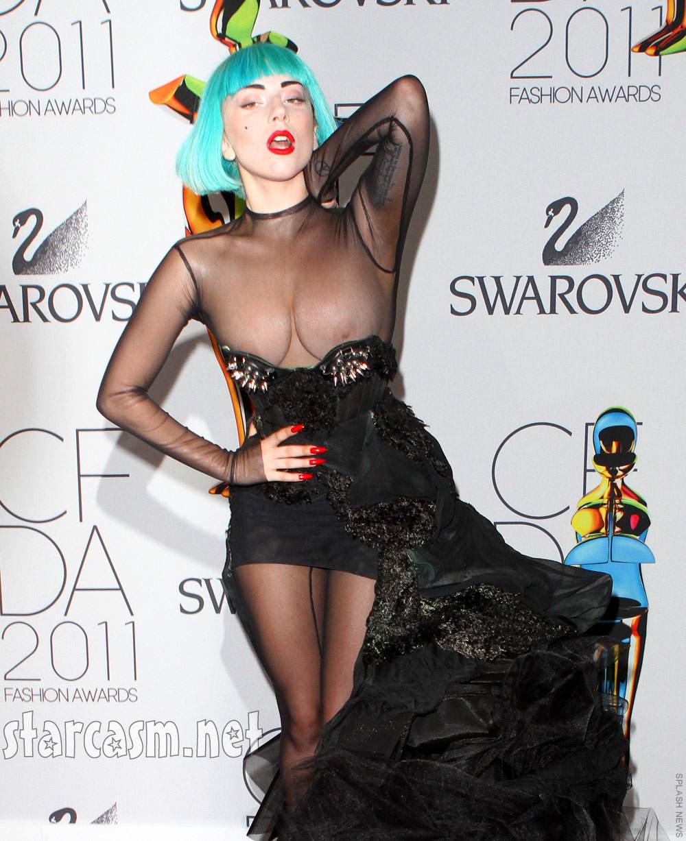 ก้าก้าโชว์"JIM"ในปาร์ตี้งาน Fashion icon Award