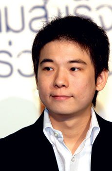 อิทธิพัทธ์ กุลพงษ์วณิชย์ เจ้าของแบรนด์ "เถ้าแก่น้อย" ขอรับ