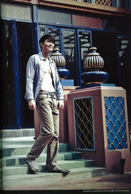 ณัฐ @ RUSH Magazine April 2011