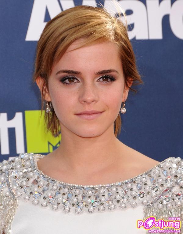 Emma Watson @ [Red carpet] 2011 MTV Movie Awards