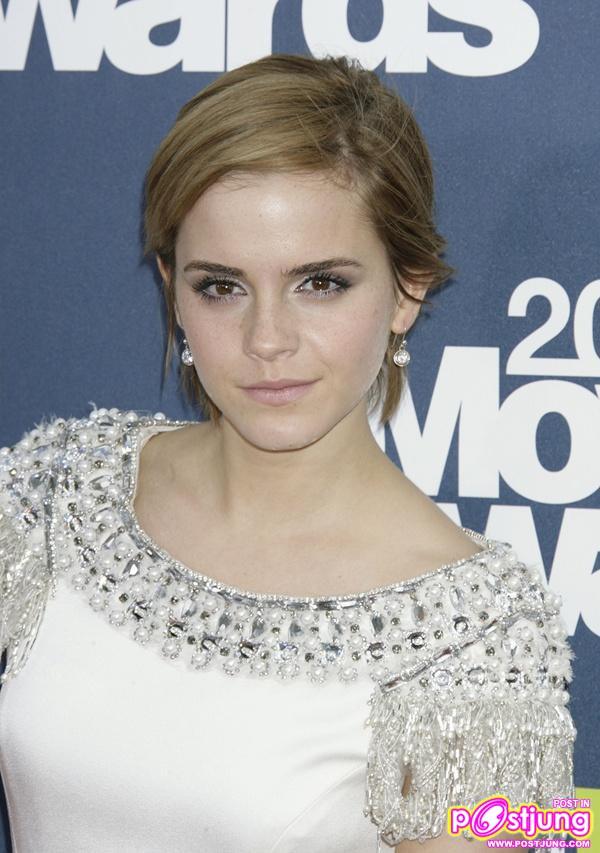 Emma Watson @ [Red carpet] 2011 MTV Movie Awards