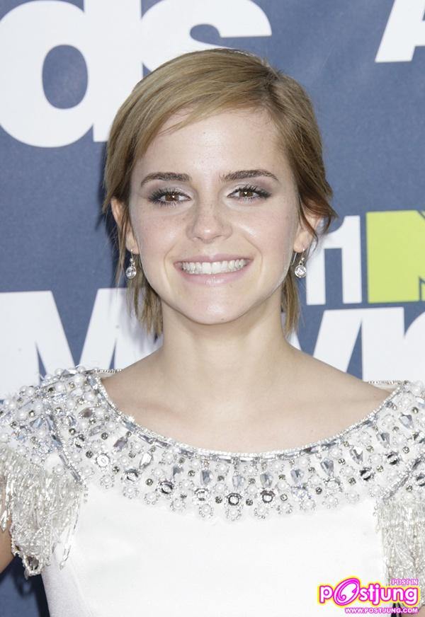 Emma Watson @ [Red carpet] 2011 MTV Movie Awards
