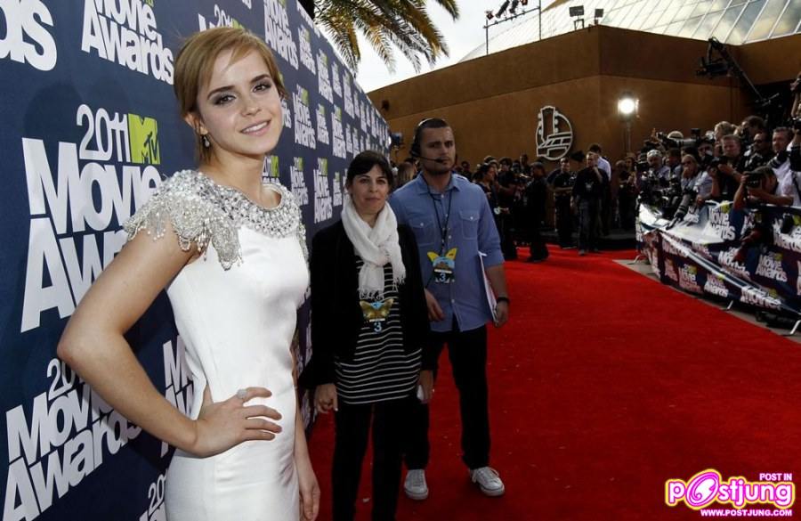 Emma Watson @ [Red carpet] 2011 MTV Movie Awards