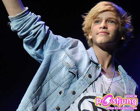 justin bieber and cody simpson like who
