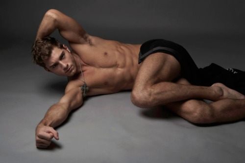 หนุุ่่่่่่่มบราซิลAndre Ziehe