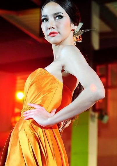 รวมๆ รูปพี่อั้ม