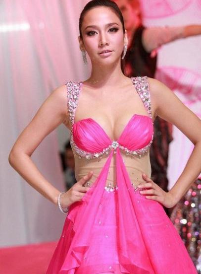 รวมๆ รูปพี่อั้ม