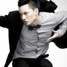 กอล์ฟ-พิชญะ  @ CRUSH vol.4 no.43 May 2011