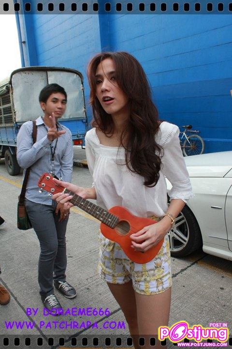 อั้ม เล่น ukulele