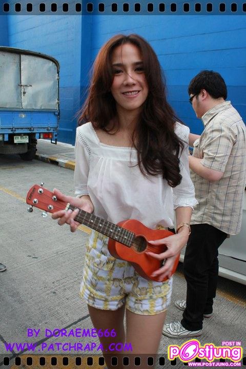 อั้ม เล่น ukulele