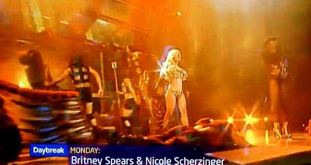 Britney Spears  credit. FC Brit UK GIMME MORE ในทัว เอามาให้ฟัง