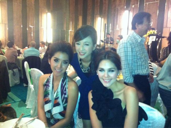 ชมพู่ อารยา ในงานเลี้ยงครอบครัวข่าว