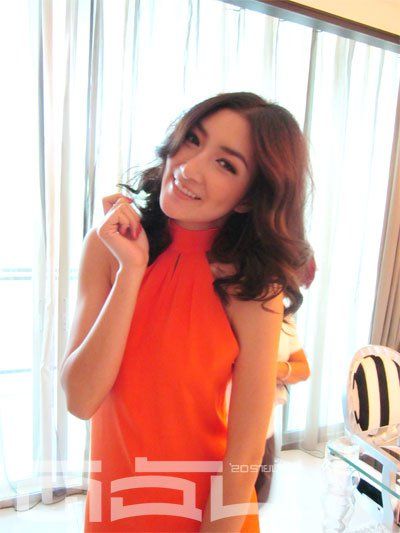 แพนเค้ก & เป้-อารักษ์..คู่รักร็อคสตาร์ @ ดิฉัน vol.34 no.824 June 2011