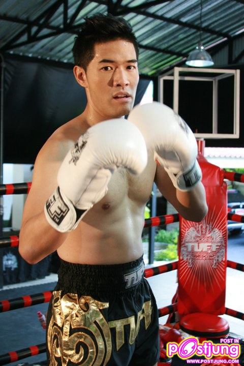 วู้ดดี้ สวมวิญญาณนักสู้ โชว์หุ่นล่ำ..?