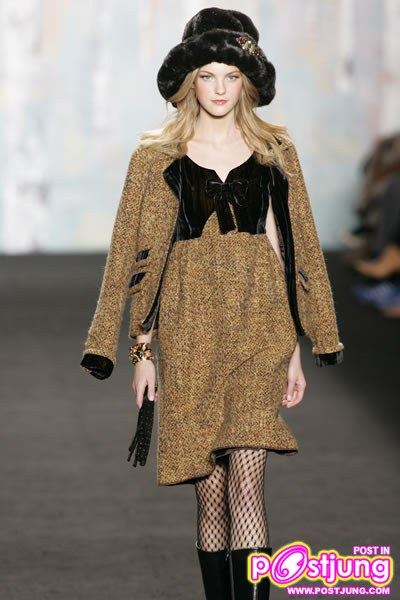 Caroline Trentini นางแบบ บราซิล สวยมากเลย น่ารักด้วย