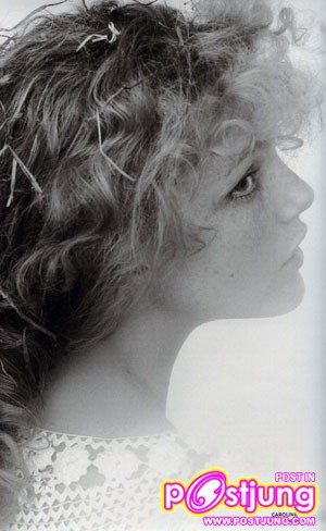 Caroline Trentini นางแบบ บราซิล สวยมากเลย น่ารักด้วย