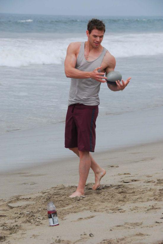 แวมไพร์หนุ่ม kellan lutz