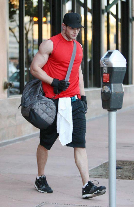 แวมไพร์หนุ่ม kellan lutz