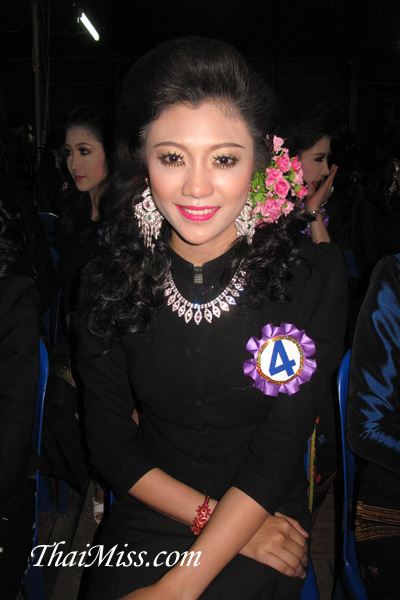 ธิดาชาวสวน จ.เชียงราย2554