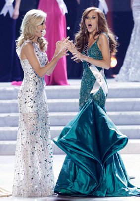 ได้ miss usa 2011 แล้วครับ เพิ่งประกวดไป
