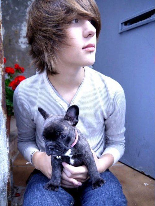 หนุ่มๆกับน้องหมา