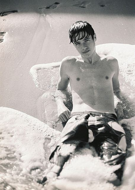 รวมเด็กหนุ่ม