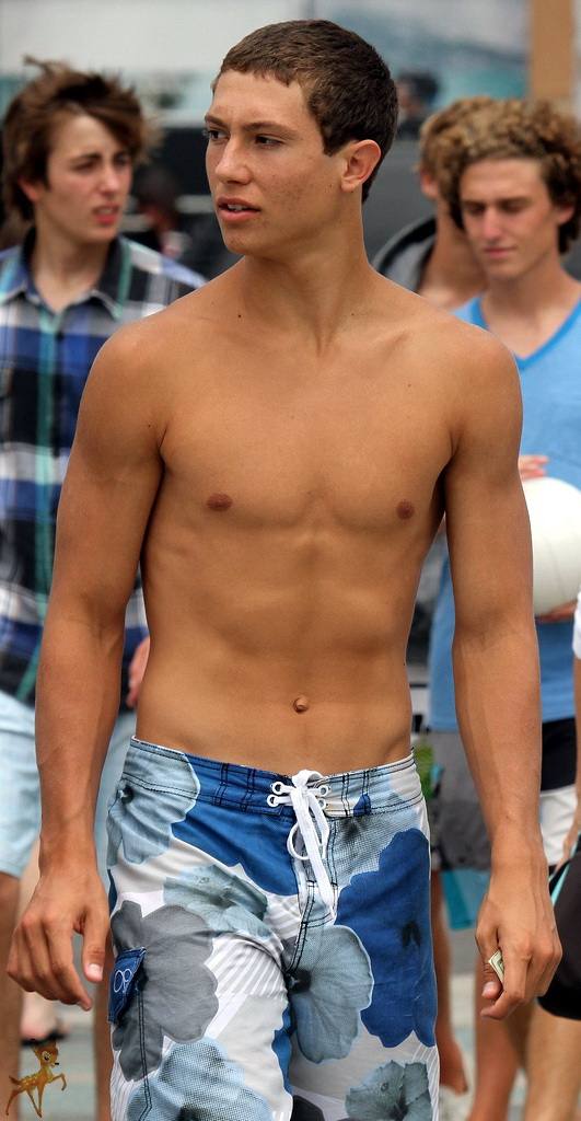 รวมเด็กหนุ่ม