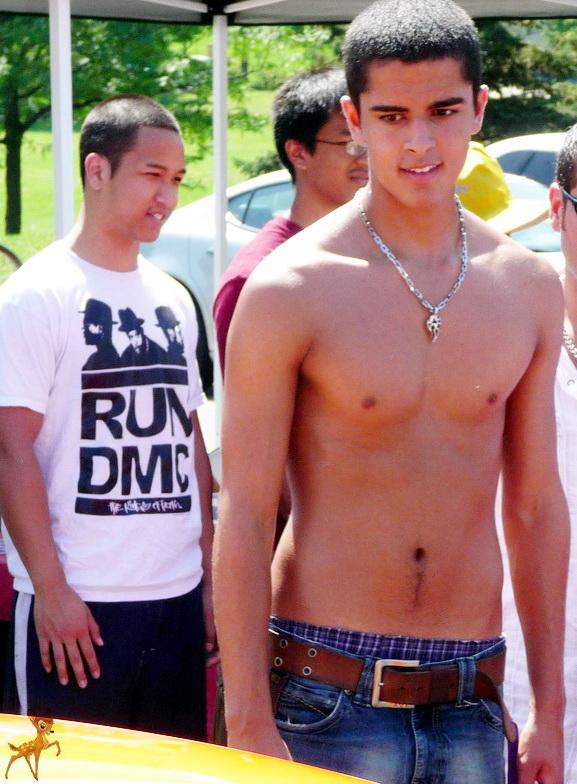 รวมเด็กหนุ่ม