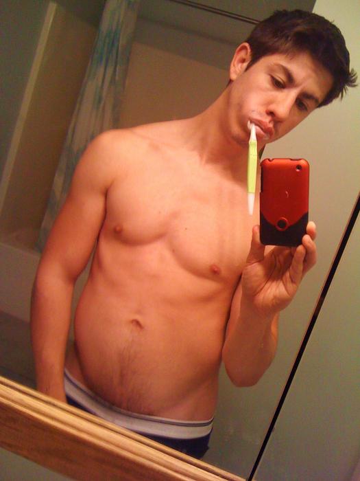 แปรงฟันยังครับ