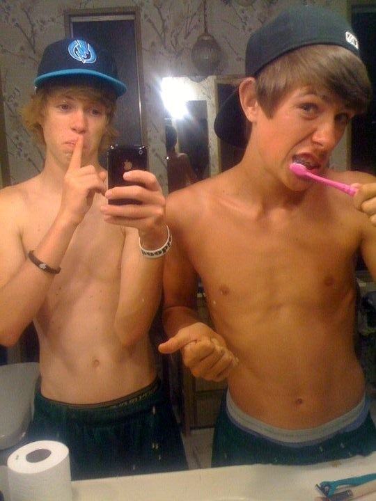 แปรงฟันยังครับ