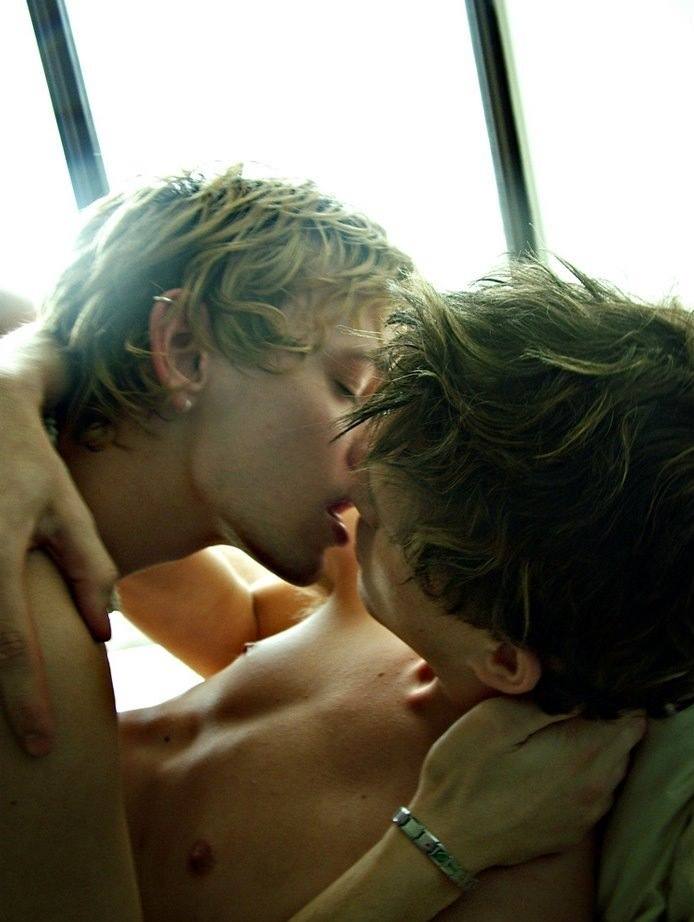 เพราะเรารักกันเนอะ