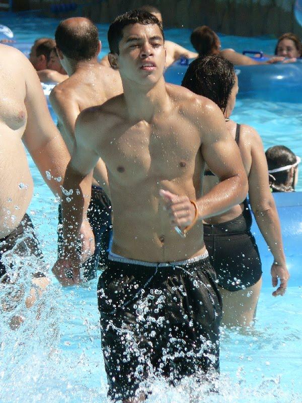 เด็กหนุ่มมากมาย