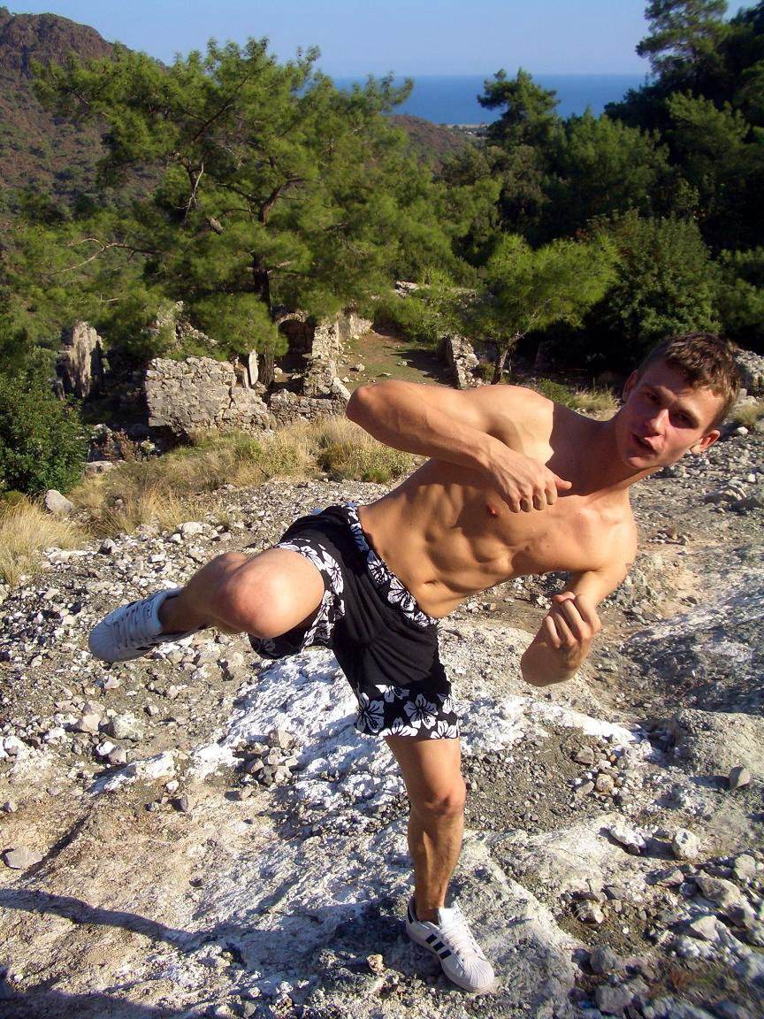 เด็กหนุ่มมากมาย