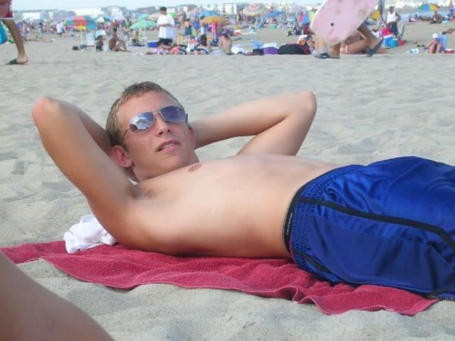 เด็กหนุ่มมากมาย