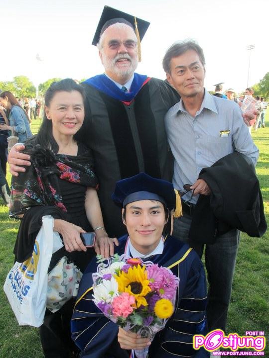 ดร.นาวิน ต้าร์ ในวันรับปริญญา