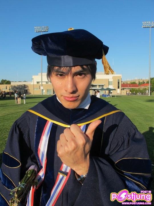 ดร.นาวิน ต้าร์ ในวันรับปริญญา