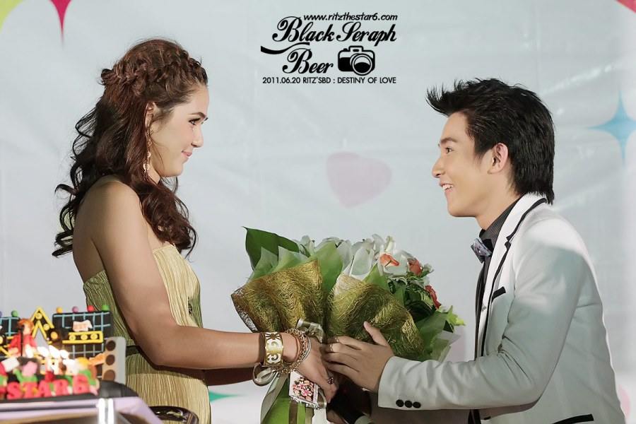 ชมพู่ อารยา มาเซอร์ไพซ์วันเกิดน้องริท The Star