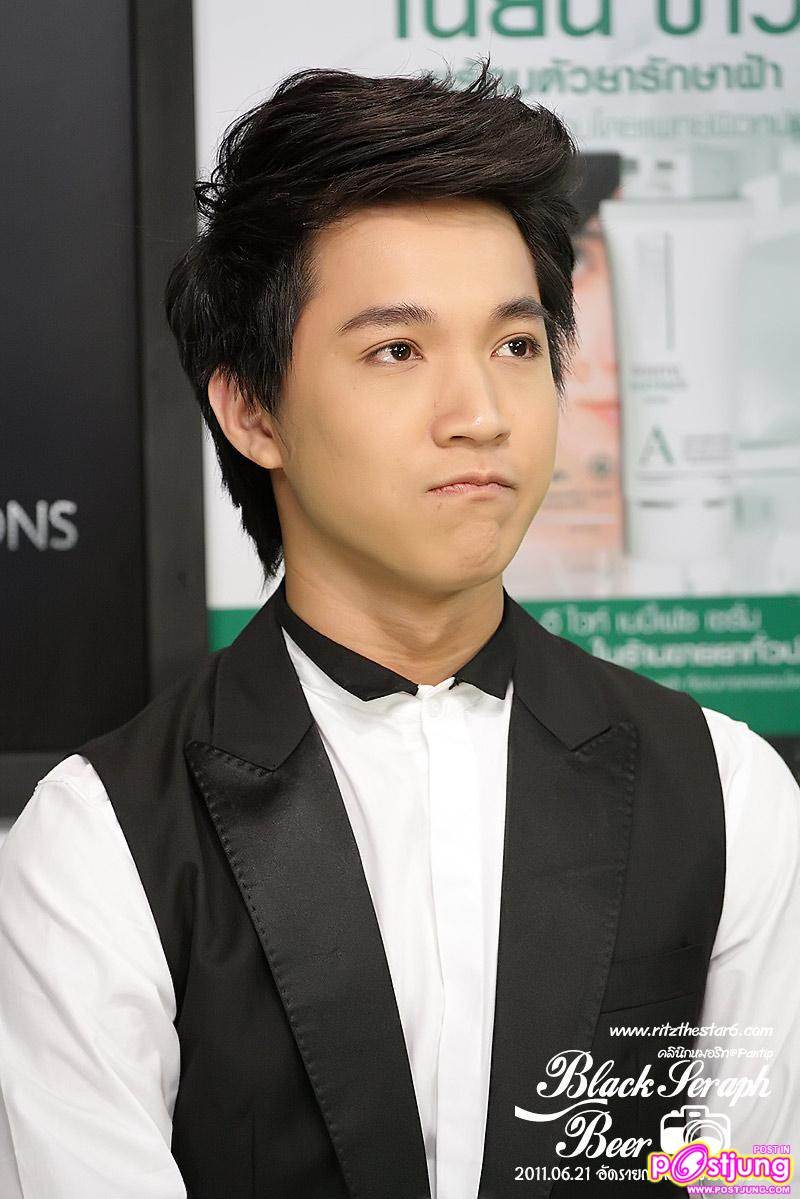ริท @ รายการสองสาวเล่าเรื่อง